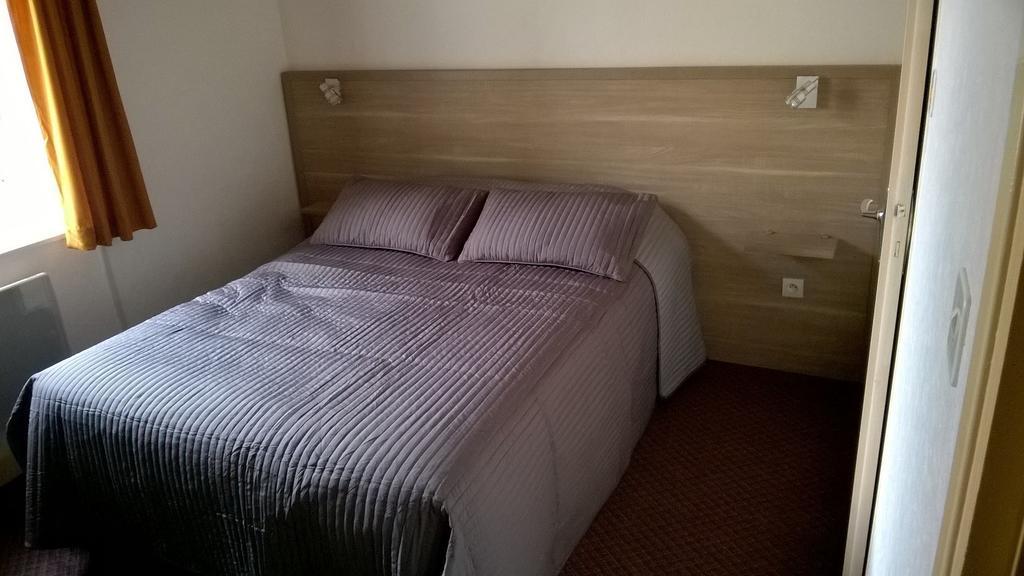 Hotel Des Voyageurs Vorey Værelse billede
